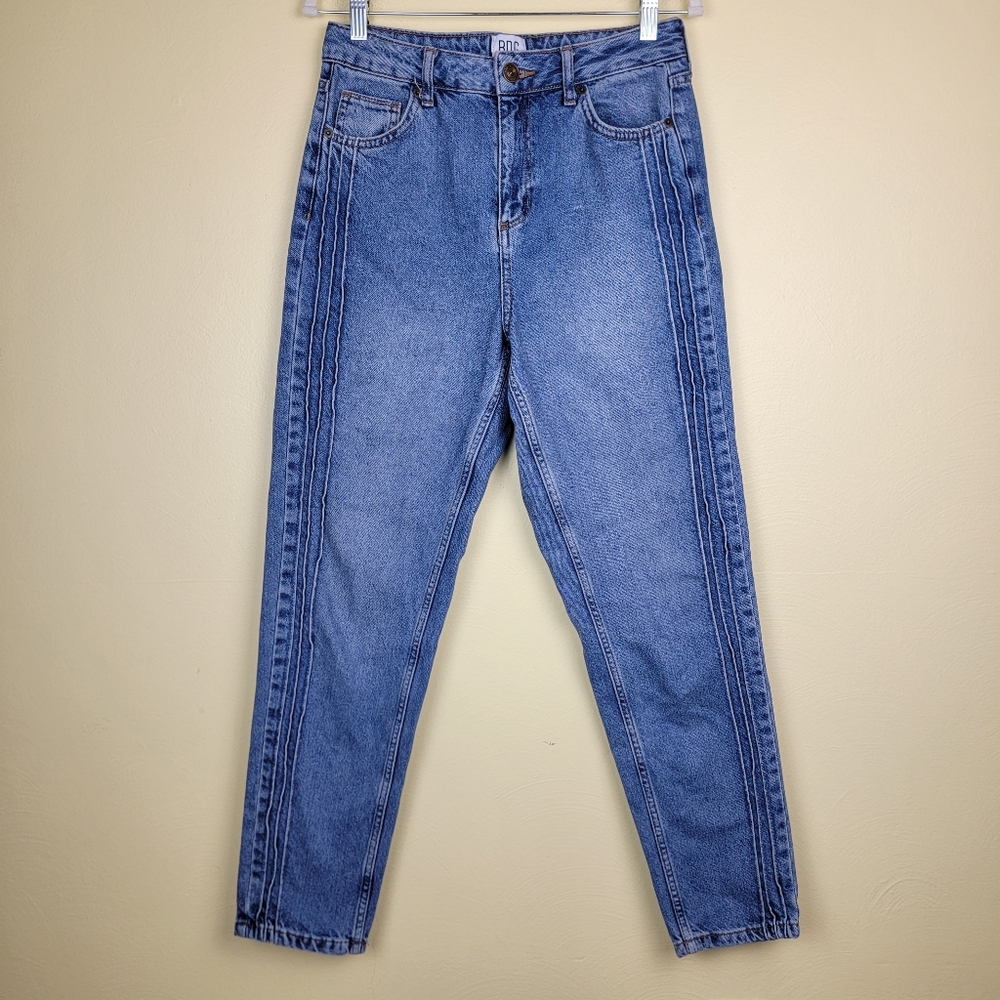 BDG Urban Outfitters Mom Jeans Blue Denim Size 28